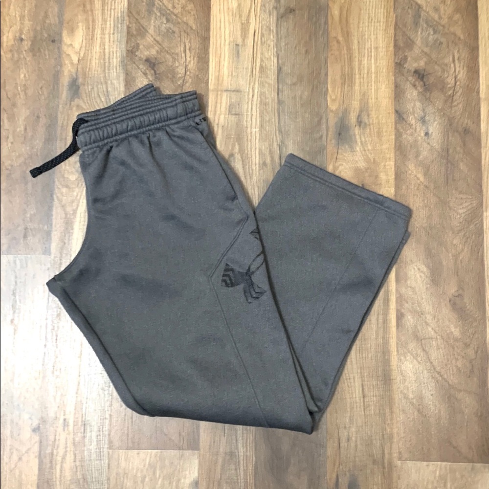 Boys Youth Large Under Armour Storm fleece pants.